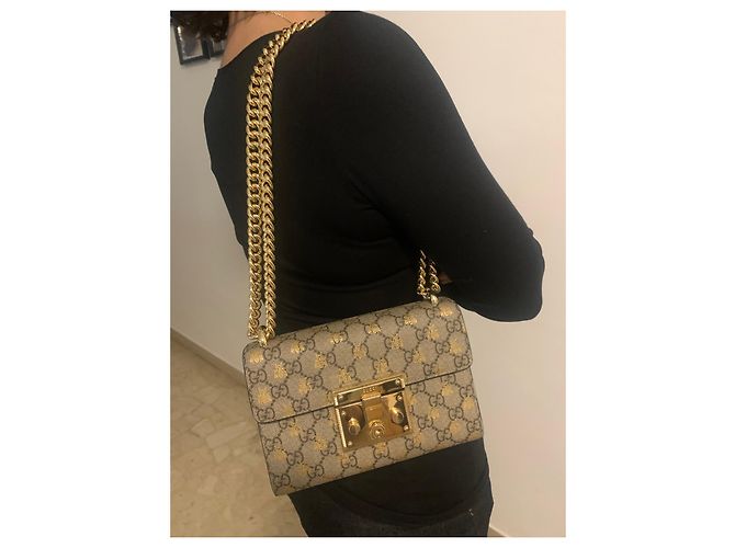 Borsa Gucci Padlock GG Supreme Bee Beige - vista 13