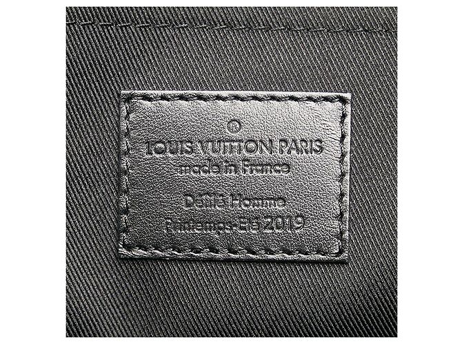 Louis Vuitton Taiga Piroscafo Arcobaleno PM M30339 Nero - vista 10