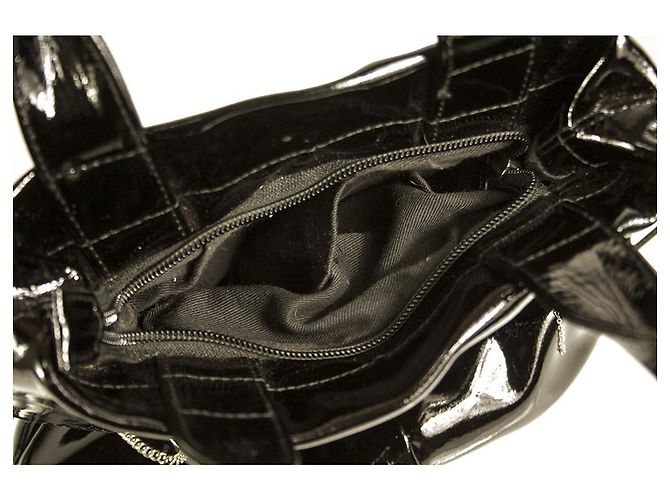 Blumarine Schwarzes Lackleder gefütterte Griffe B Charm Kleine Handtaschentasche - Ansicht 6