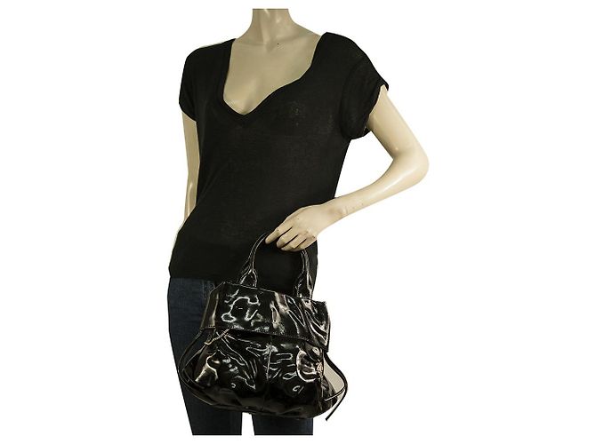 Blumarine Schwarzes Lackleder gefütterte Griffe B Charm Kleine Handtaschentasche - Ansicht 7