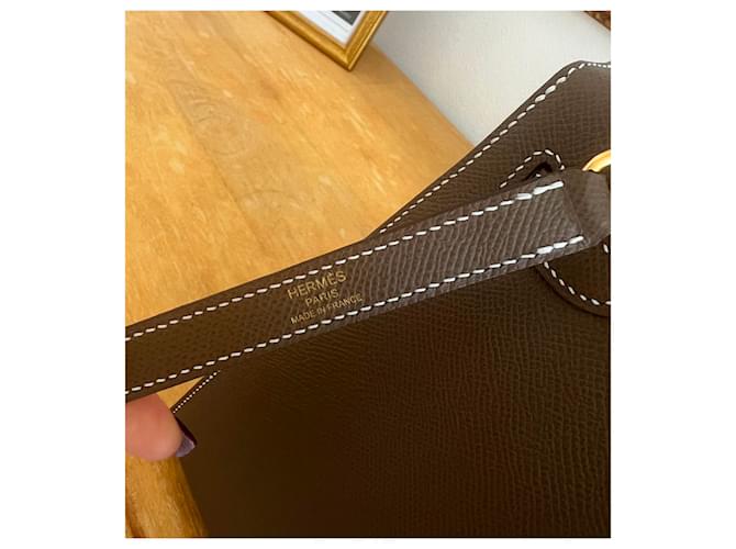 Hermès Kelly 28 Epsom Scellier Beige Grigio Marrone chiaro - vista 9