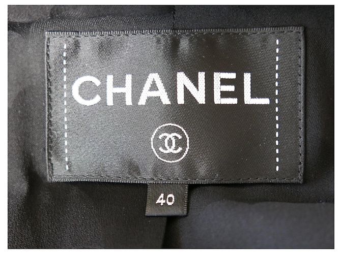 Chanel Pre-Fall 2021 Steppjacke mit CC-Logo Schwarz - Ansicht 4