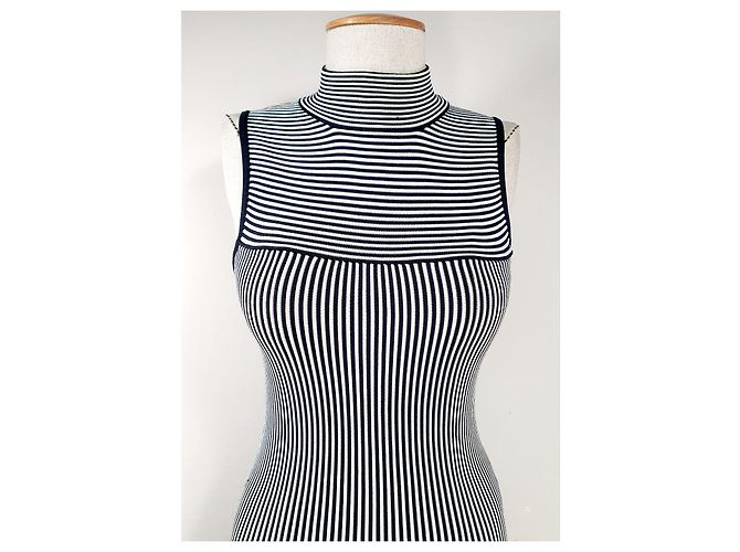 Autre Marque NIKKIE Elastisches gestreiftes Kleid Schwarz Weiß - Ansicht 3