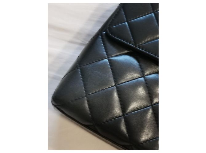 Vintage Chanel Kleine Lammledertasche GHW Schwarz - Ansicht 11