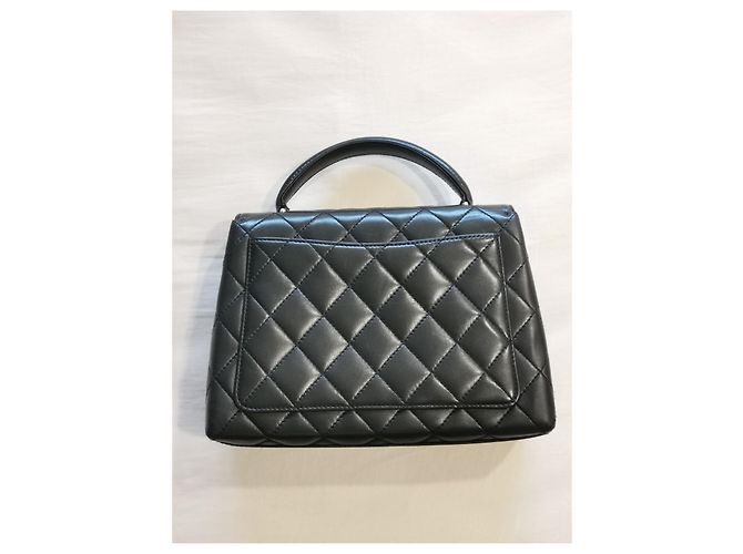 Vintage Chanel Kleine Lammledertasche GHW Schwarz - Ansicht 2
