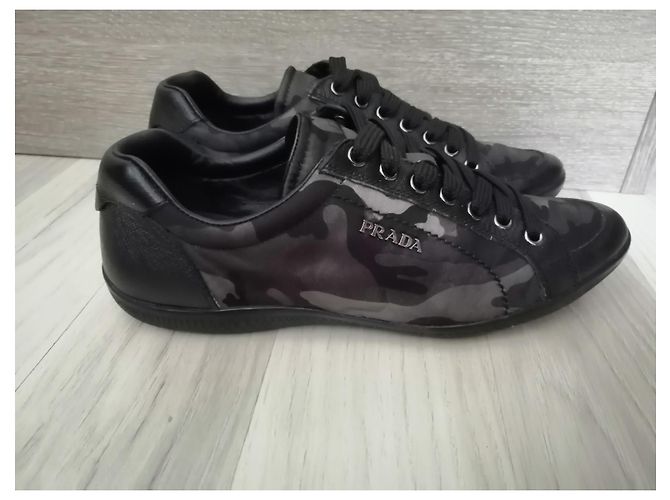 Prada Sneaker Schwarz Grau aus Leder und Polyester 37.5 - Ansicht 2