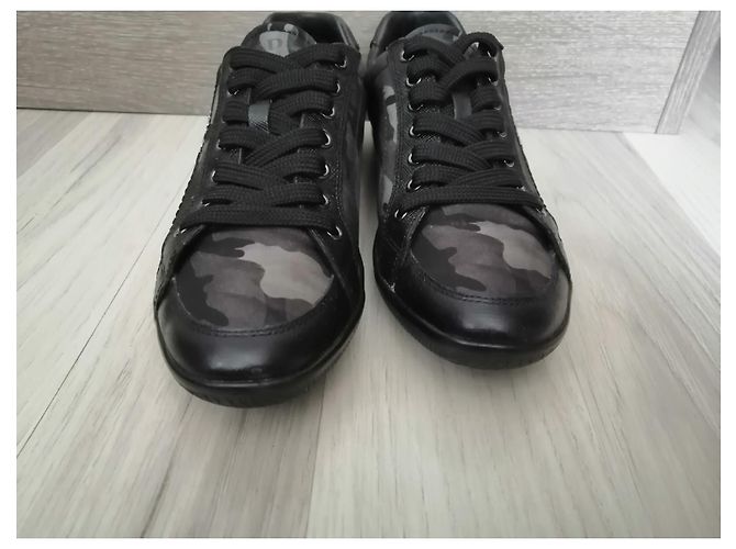 Prada Sneaker Schwarz Grau aus Leder und Polyester 37.5 - Ansicht 4