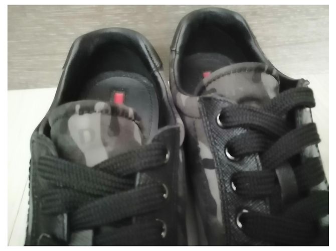 Prada Sneaker Schwarz Grau aus Leder und Polyester 37.5 - Ansicht 5