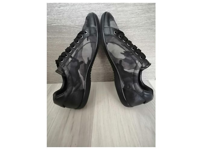 Prada Sneaker Schwarz Grau aus Leder und Polyester 37.5 - Ansicht 7