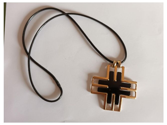 Autre Marque Collana con pendente Parade in metallo dorato e resina D'oro - vista 4