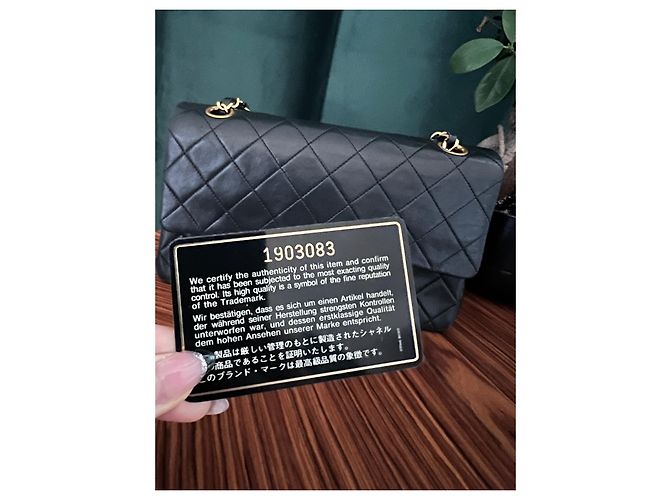 Timeless Mit Chanel Vinatage gefütterte Klappe Schwarz Gold hardware - Ansicht 10