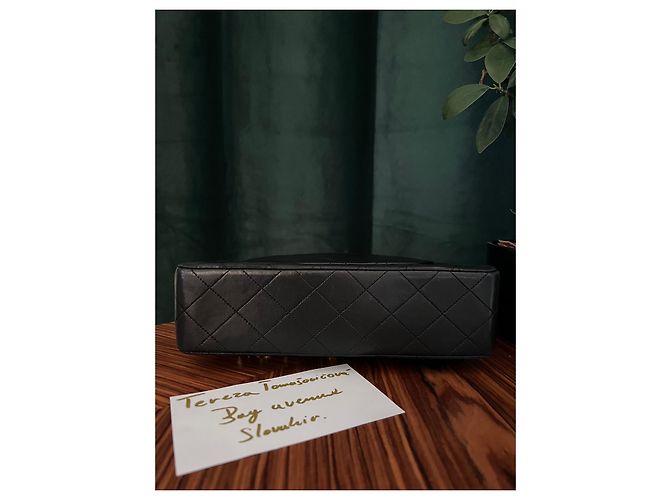 Timeless Mit Chanel Vinatage gefütterte Klappe Schwarz Gold hardware - Ansicht 4
