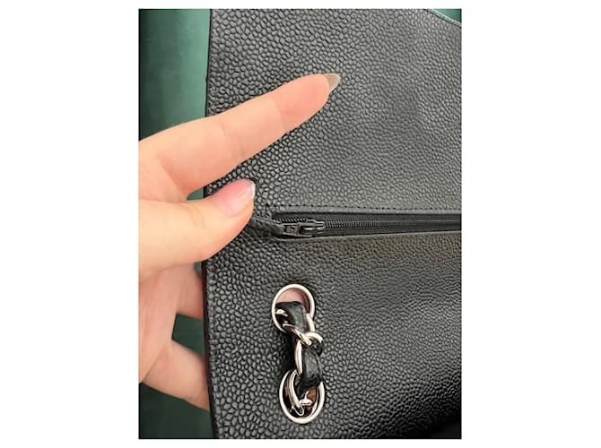 Chanel Classica patta foderata di caviale jumbo Nero Silver hardware - vista 10