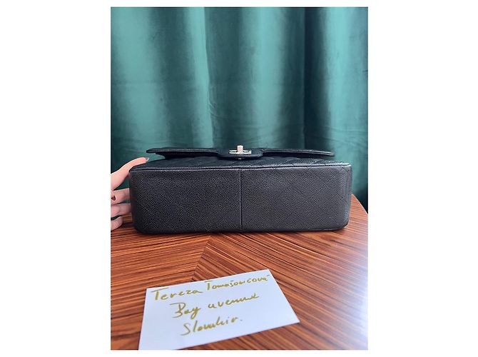 Chanel Classica patta foderata di caviale jumbo Nero Silver hardware - vista 4