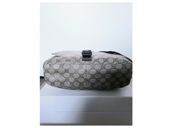 Gucci GG Supreme Pasta de couro bege - vista 2