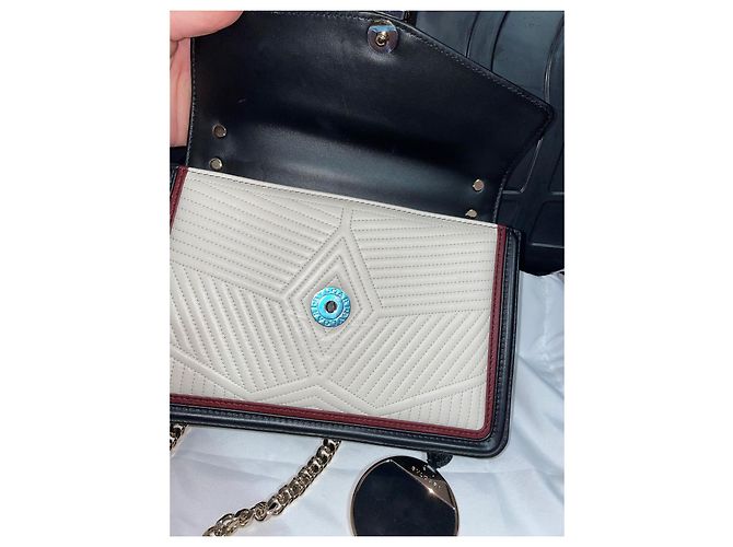 Borsa Bulgari in pelle con catena - vista 2
