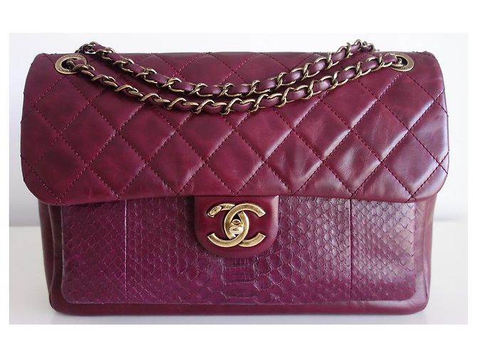 Timeless Chanel leather/python bag Dark red ref.785376 - Joli Closet