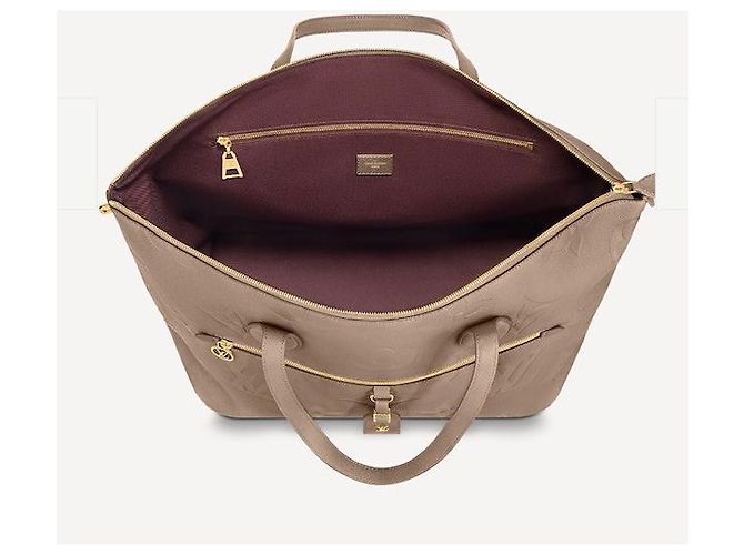 Louis Vuitton LV Travel bag monogram empreinte dove Grey - view 3