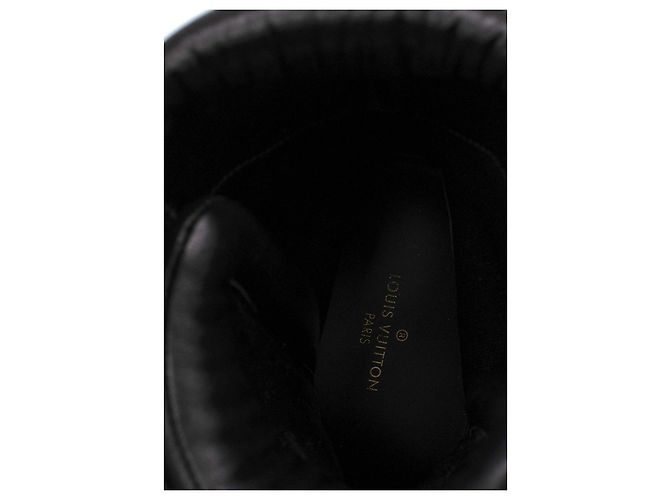 Louis Vuitton Botas Outland con cordones y monograma esmaltado Negro - vista 6