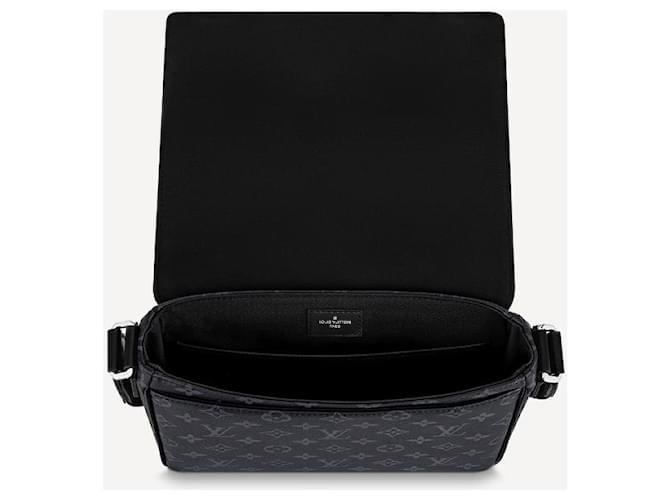 Louis Vuitton Éclipse PM du District LV Noir - vue 3