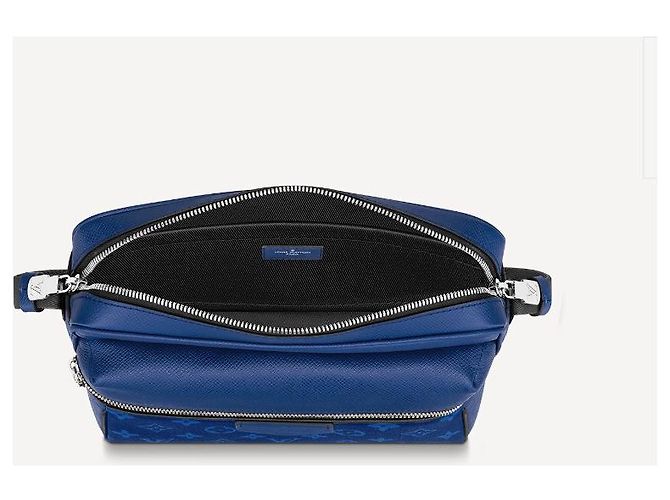 Louis Vuitton Messenger LV Outdoor blu - vista 4