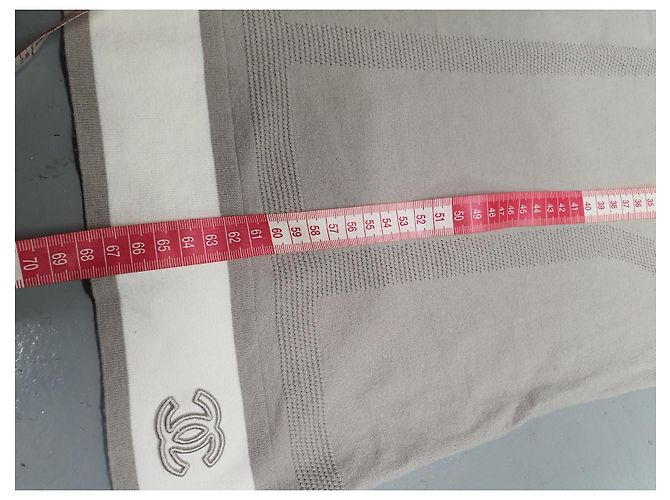 Chanel T-Shirt mit gesticktem CC-Logo weiß grau - Ansicht 7