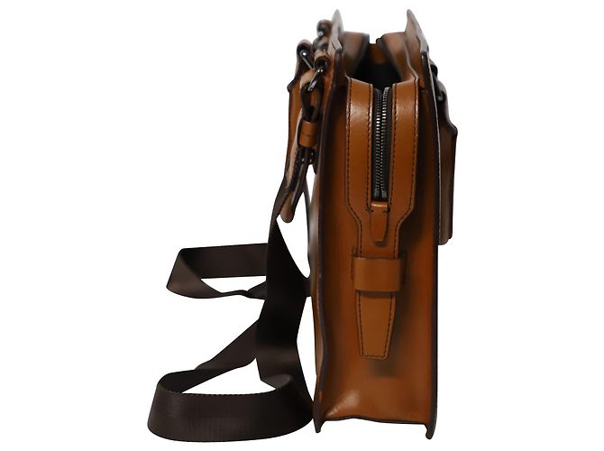 Hugo Boss Serviette Boss en Cuir Marron - vue 2