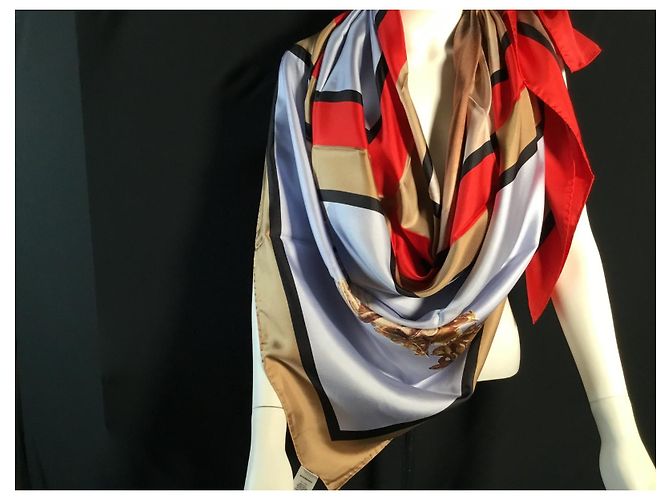 Scialle Burberry - 140 X 140 CENTIMETRO - 100% soie Multicolore - vista 3