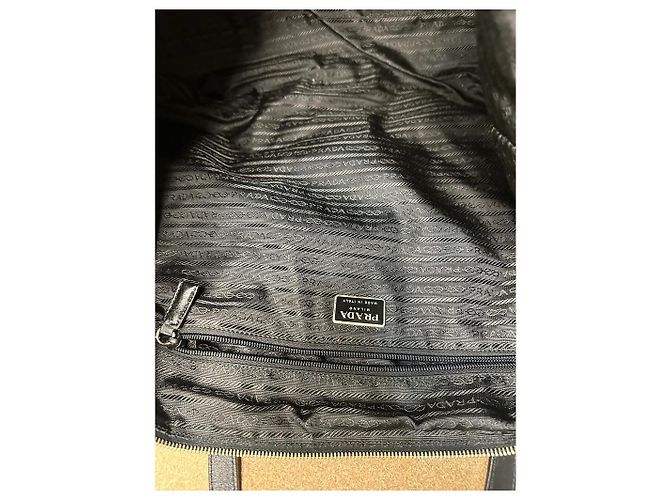 Tote Authentischer Prada Tessuto in begonienblauem, gestepptem Nylonstoff Schwarz - Ansicht 12