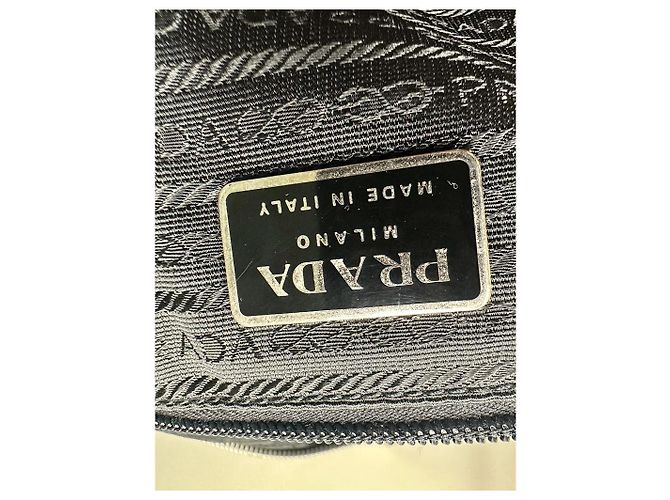 Tote Authentischer Prada Tessuto in begonienblauem, gestepptem Nylonstoff Schwarz - Ansicht 15