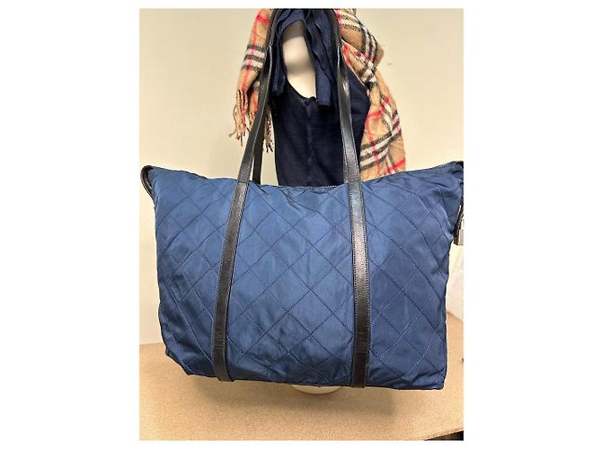 Tote Authentischer Prada Tessuto in begonienblauem, gestepptem Nylonstoff Schwarz - Ansicht 5