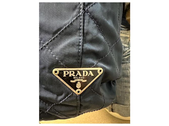 Tote Authentischer Prada Tessuto in begonienblauem, gestepptem Nylonstoff Schwarz - Ansicht 7
