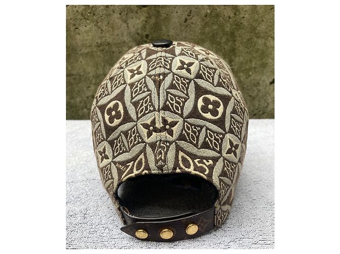 Wunderschöne Sammlerkappe aus Leder von Louis Vuitton Braun - Ansicht 3