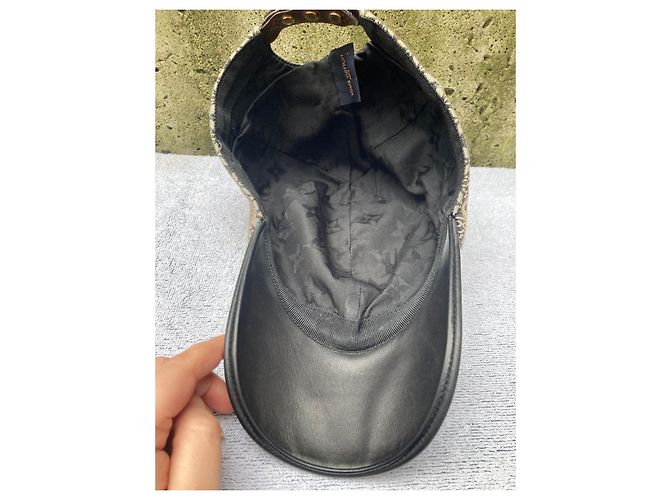 Wunderschöne Sammlerkappe aus Leder von Louis Vuitton Braun - Ansicht 9
