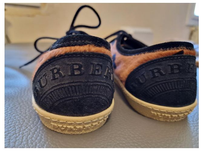 Burberry Cuori di cuoio e pelle di puledro Marrone Nero - vista 4