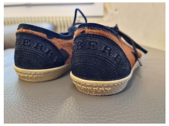 Burberry Cuori di cuoio e pelle di puledro Marrone Nero - vista 5