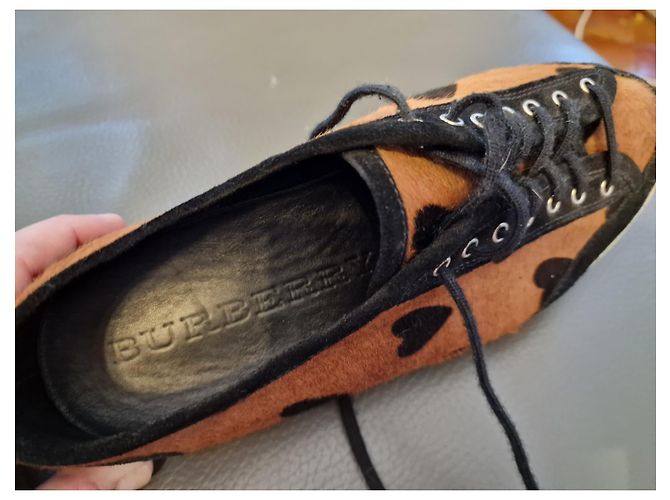 Burberry Cuori di cuoio e pelle di puledro Marrone Nero - vista 6