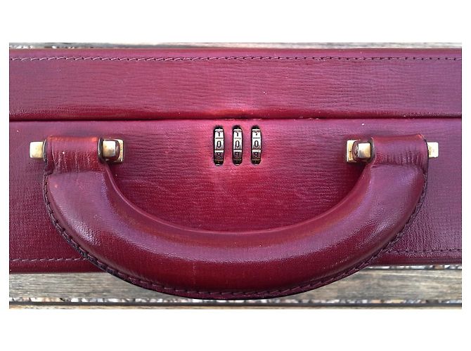CARTELLA IN PELLE BORDEAUX MUST-HAVE DI CARTIER Bordò - vista 17