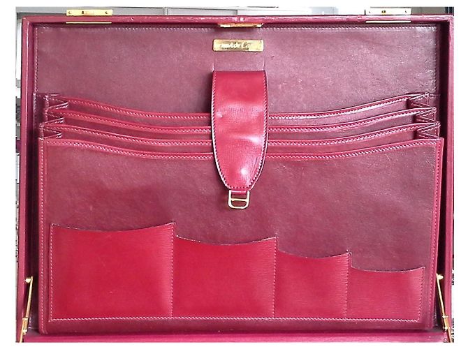 CARTELLA IN PELLE BORDEAUX MUST-HAVE DI CARTIER Bordò - vista 4