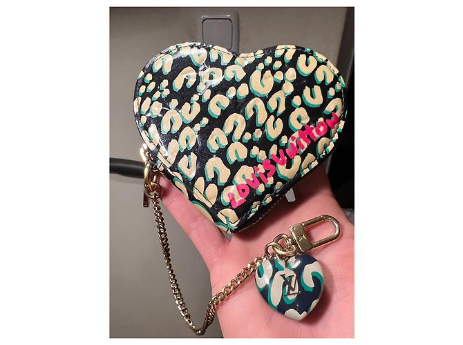 Louis Vuitton Monedero Zippy Corazón Estampado Leopardo Piel Patente Estampado de leopardo - vista 11