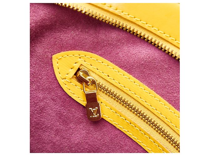 Cinturino lungo Louis Vuitton giallo Epi Saint Jacques PM - vista 8