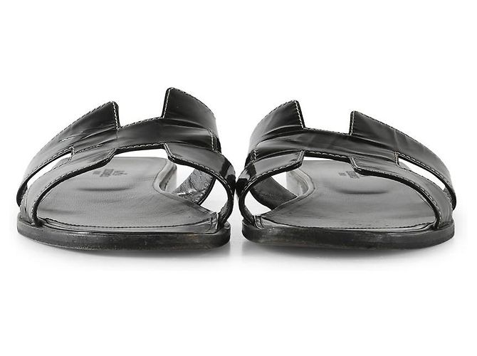 Hermès Hermes Schwarzes Lackleder Oran Flat Slides - vista 3