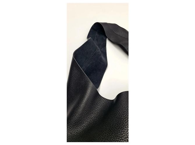 The row Bindle - view 3