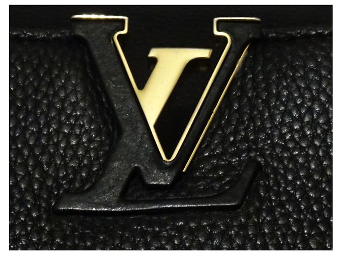 BORSA CAPUCINES LOUIS VUITTON TAURILLON IN PELLE Nero - vista 6