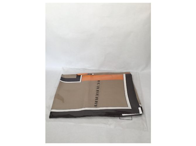 Burberry 100% Seta - Nuova collezione - 90 X 90 cm Multicolore - vista 7