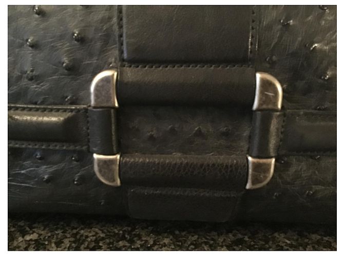 Borsa a mano Alexander McQueen in pelle di struzzo nera Nero - vista 6