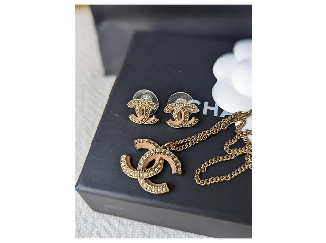 Chanel CC A19S logo perla classica GHW set collana orecchini smaltati rosa D'oro - vista 6