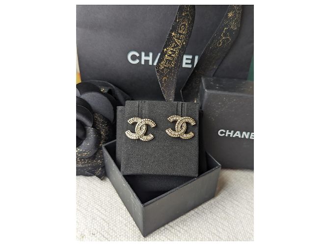 Chanel CC F18V GHW Logo classico orecchini scatola di cristallo D'oro - vista 12