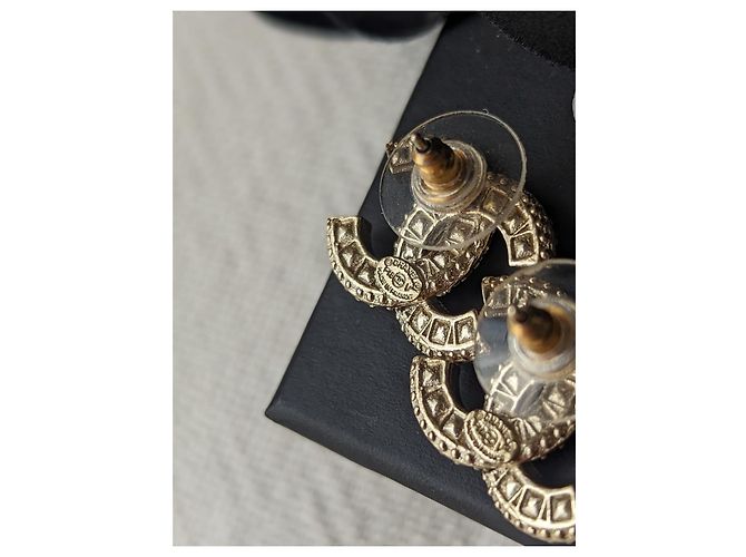 Chanel CC F18V GHW Logo classico orecchini scatola di cristallo D'oro - vista 7
