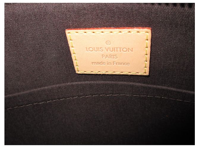 Louis Vuitton Sherwood  en cuir verni amarante Bordeaux - vue 6